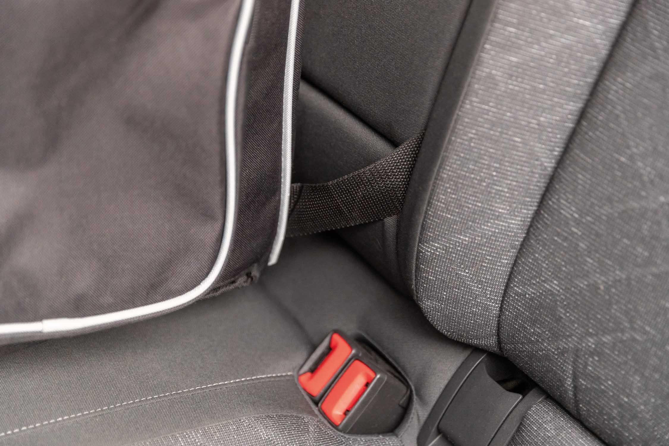 Bilsäte, Midi, 56 × 37 × 36 cm, svart/grå